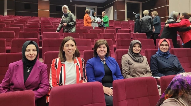 İçişleri bakanı 81 ilin AKP'li kadın yöneticilerine sunum yaptı