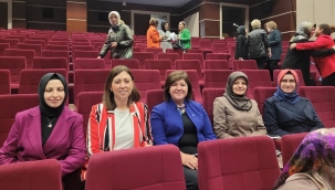 İçişleri bakanı 81 ilin AKP'li kadın yöneticilerine sunum yaptı