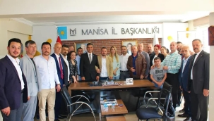 İyi partililer bayramlaştı