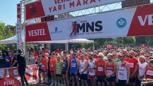 Maratonu kazananlar ödüllerini aldı