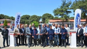  Salihli meslek lisesi'ne sıfır kilometre araç bağışı