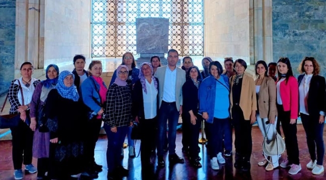 Sarıgöllü çiftçi kadınlar Anıtkabir'de