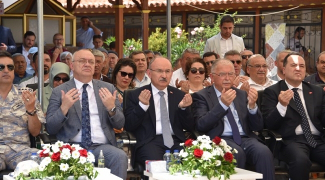 Vali Karadeniz Çağlak festivaline katıldı
