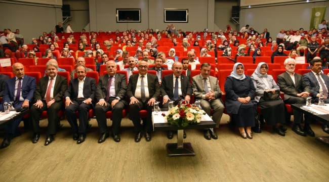 Vali Karadeniz, toplumun inşasında aile paneline katıldı