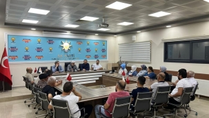 AKP il başkanı Hızlı, Turgutlu ve Kırkağaç'ta