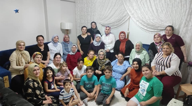 AKP'li kadın yöneticilerin ev ziyaretleri