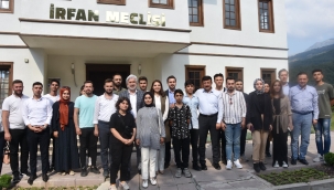 AKP yöneticileri geçlerle bir araya geldi