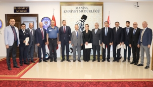 Başarılı personele ödül