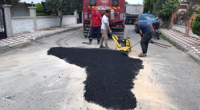 Bozulan kentiçi ve arazi yolların bakım ve onarımı tamamlandı