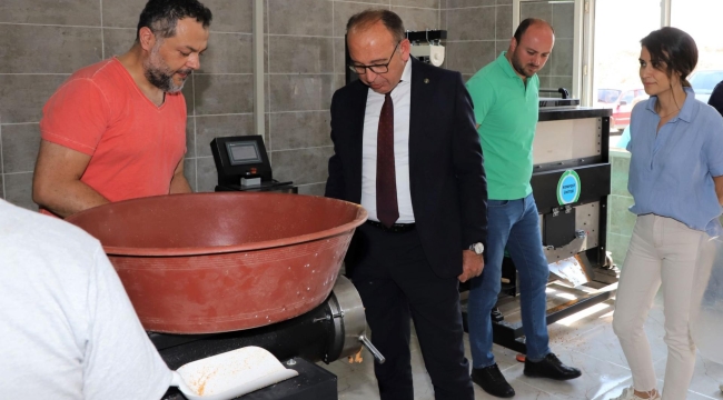 CHP'li belediye sokak hayvanları için mama üretim tesisi kurdu