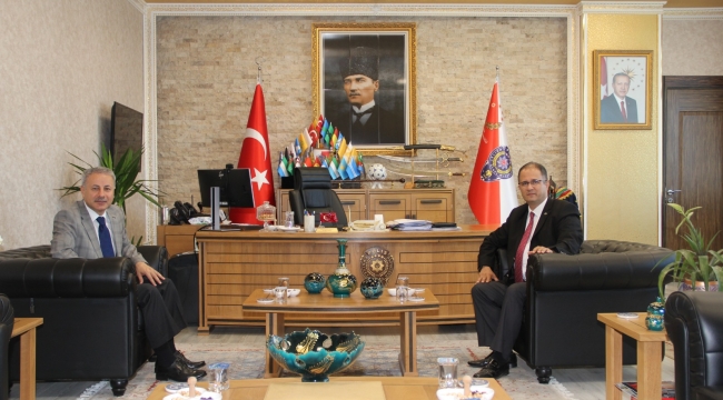 Defterdar ve PTT başmüdüründe Uslusoy'a ziyaret