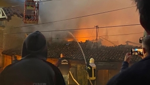 Demirci'de korkutan yangın