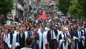 Demirci'de mezuniyet coşkusu yaşandı