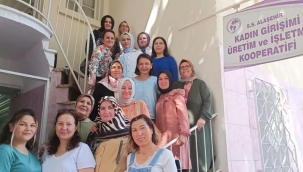 Gediz Hanımeli Kadın Kooperatifi üyeleri Alaşehir'de