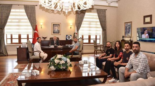 KATAK yöneticileri vali Karadeniz'i ziyaret etti