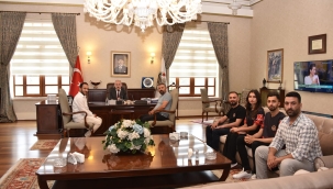 KATAK yöneticileri vali Karadeniz'i ziyaret etti