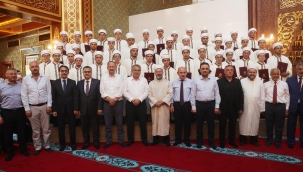 Manisa'lı hafızlar icazet belgelerini aldı