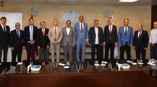 Müdür Öztürk ihracatçılarla bir araya geldi