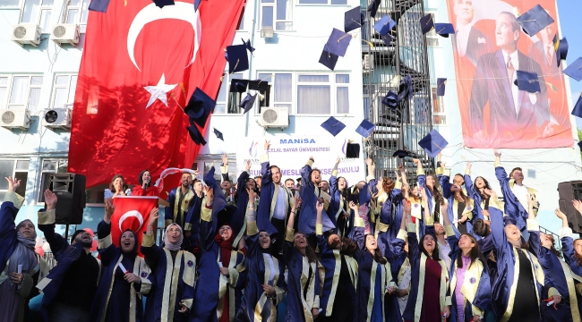 Öğrencilerde mezuniyet mutluluğu