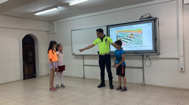 Öğrencilere temel trafik eğitimi verildi