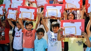 Okullarda karne sevinci