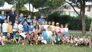 Polisten sürpriz doğum günü