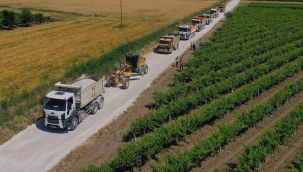 Saruhanlı'da kamyonlar hizmet için sıraya dizildi