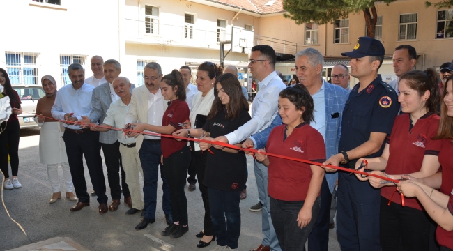 STSO Başkanı Yüksel sergi açılışına katıldı