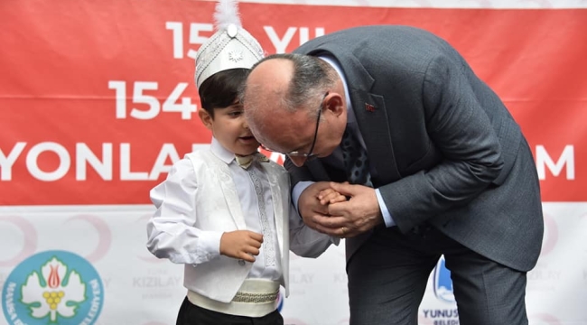 Sünnet şöleninde 154 çocuk sünnet oldu