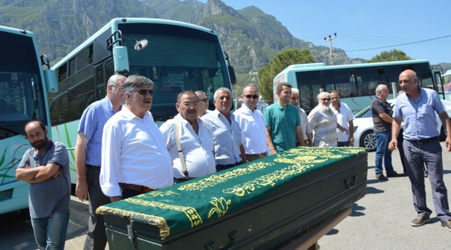 Tabutlu protesto