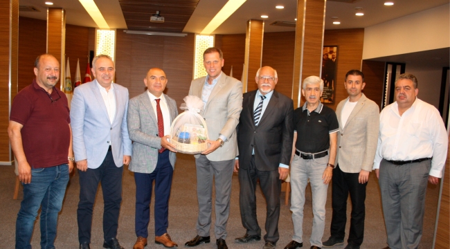 Ziyarette borsanın sorunları masaya yatırıldı