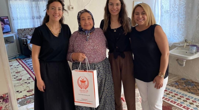 Akhisar belediyesinden şehit aillerine ziyaret