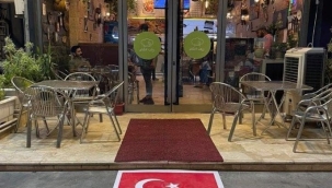 CHP'den Irak'da dükkanın önüne Türk bayrağı serilmesine tepki