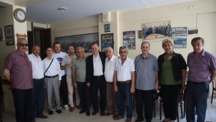 CHP'liler mahalle ziyaretlerini bayramda da sürdürdü