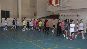 Çocuklar belediyenin yaz kurslarına akın etti