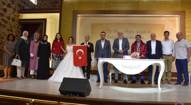 Hızlı,partilileri mutlu günlerinde yanlız bırakmadı