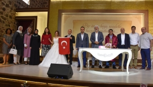 Hızlı,partilileri mutlu günlerinde yanlız bırakmadı