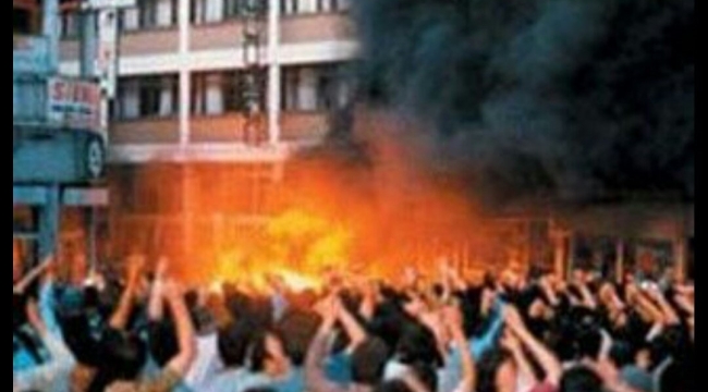 Madımak katliamının üzerinde 29. yıl geçti 