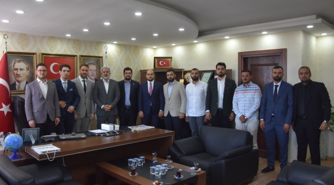 MÜSİAD yöneticileri AKP'de 