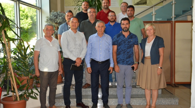 Salihli'de üreticiler hayvancılık sorunlarını tartıştı 