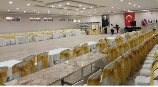 Saruhanlı'da CHP ile AKP arasında düğün salonu tartışması