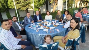 Siyasetciler dayanışma yemeğinde buluştu