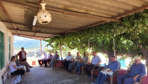 Tarım danışmanları iş başında