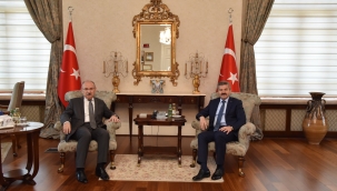 Uşak valisi Manisa'da