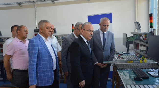 Vali Karadeniz,atölyeleri inceledi