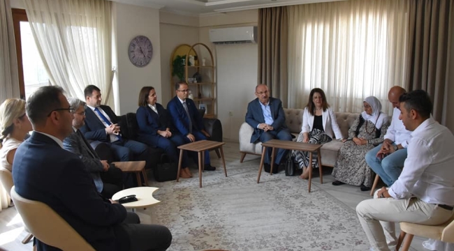Vali Karadeniz'in bayram ziyaretleri