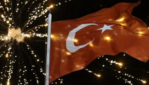 Akhisar'da 30 agustos çoşkusu sokaklara sığmadı