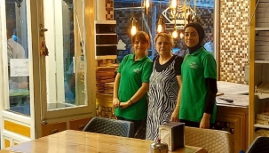 AKP'li kadınlar esnaf ziyaretinde 