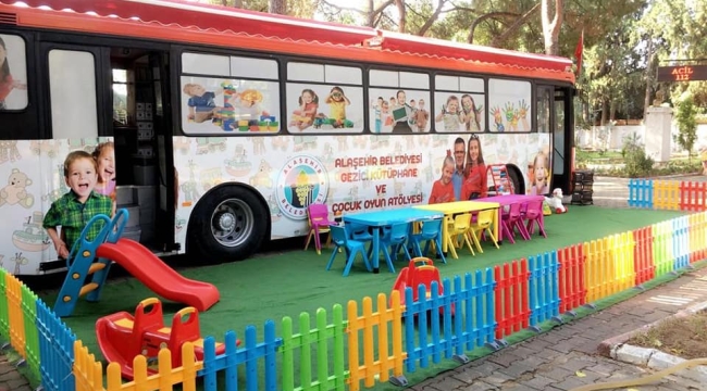Alaşehir'i dolaşıyor