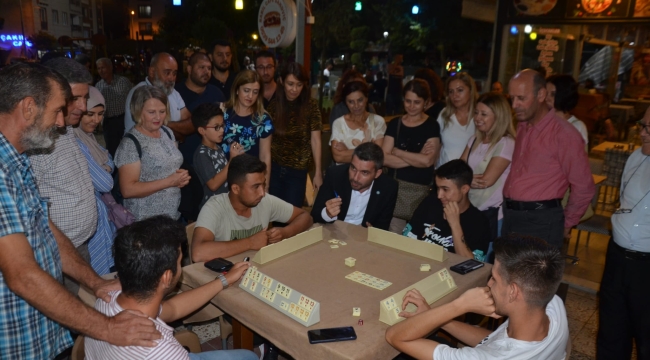 Başkan Akan,'tüccar 19 liradan üzüm alıyor'